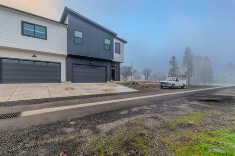 Tiny photo for 210 Bogey Lane, Eagle Point, OR 97524 (MLS # 220212569)