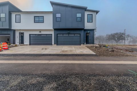 Tiny photo for 210 Bogey Lane, Eagle Point, OR 97524 (MLS # 220212569)