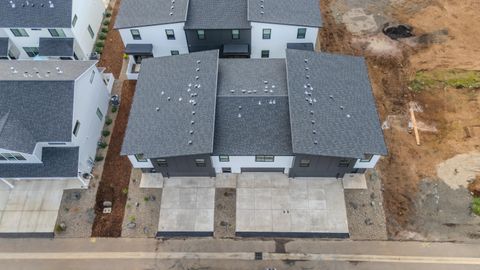 Tiny photo for 210 Bogey Lane, Eagle Point, OR 97524 (MLS # 220212569)