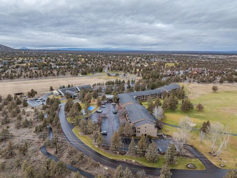 320 Split Rail Lane Redmond OR 97756