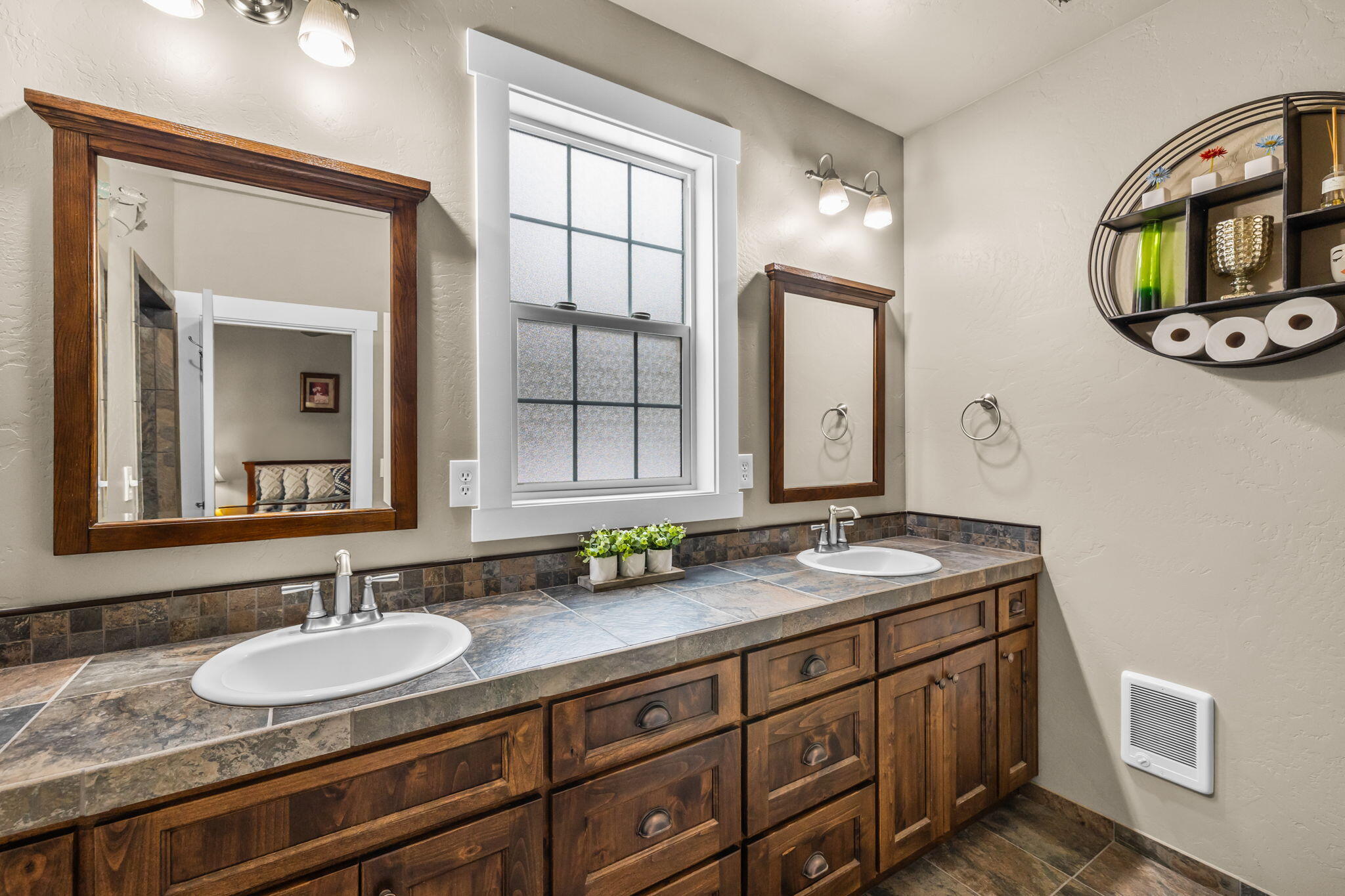 Fall River Estate - Residential