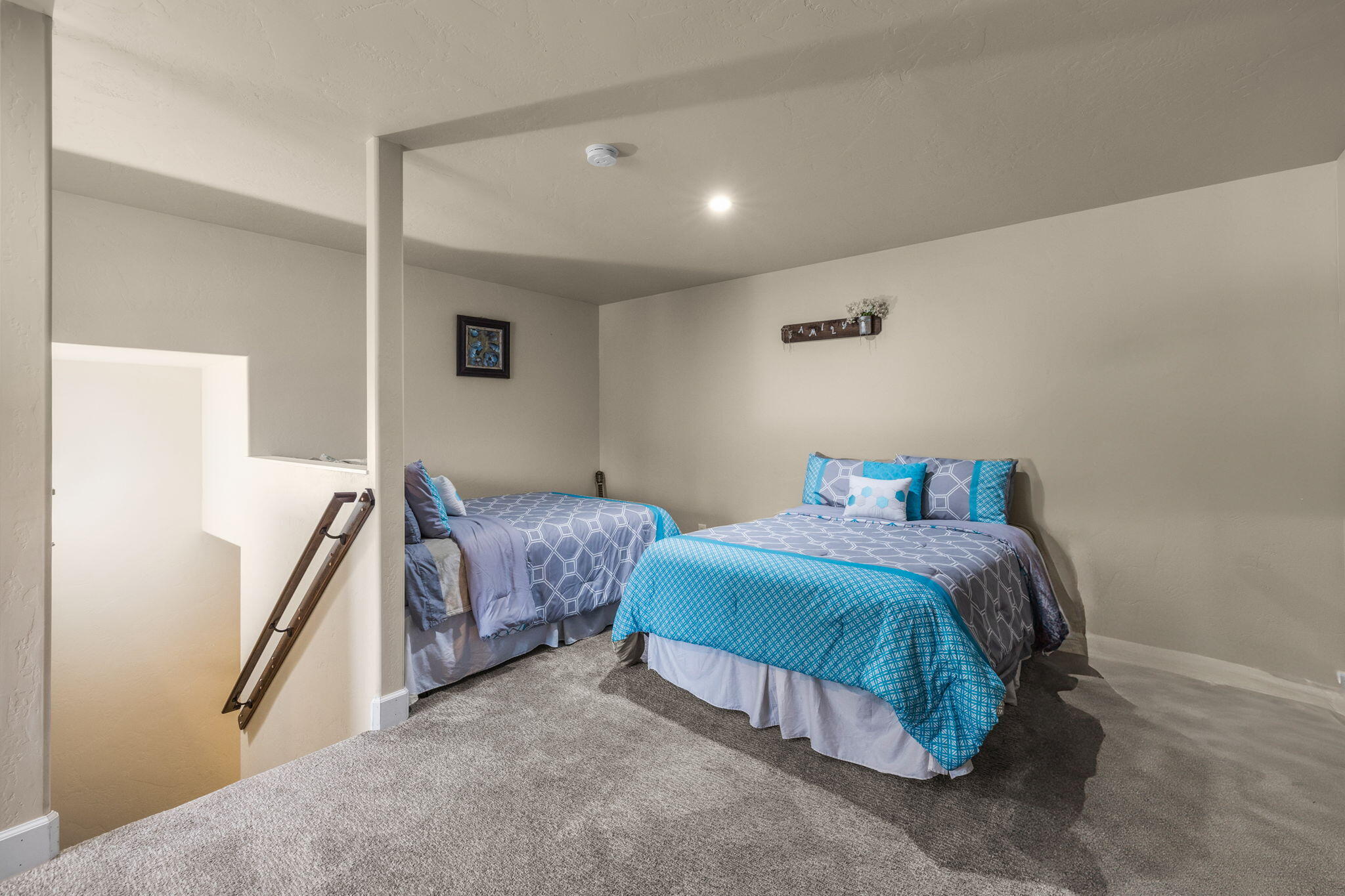 Fall River Estate - Residential