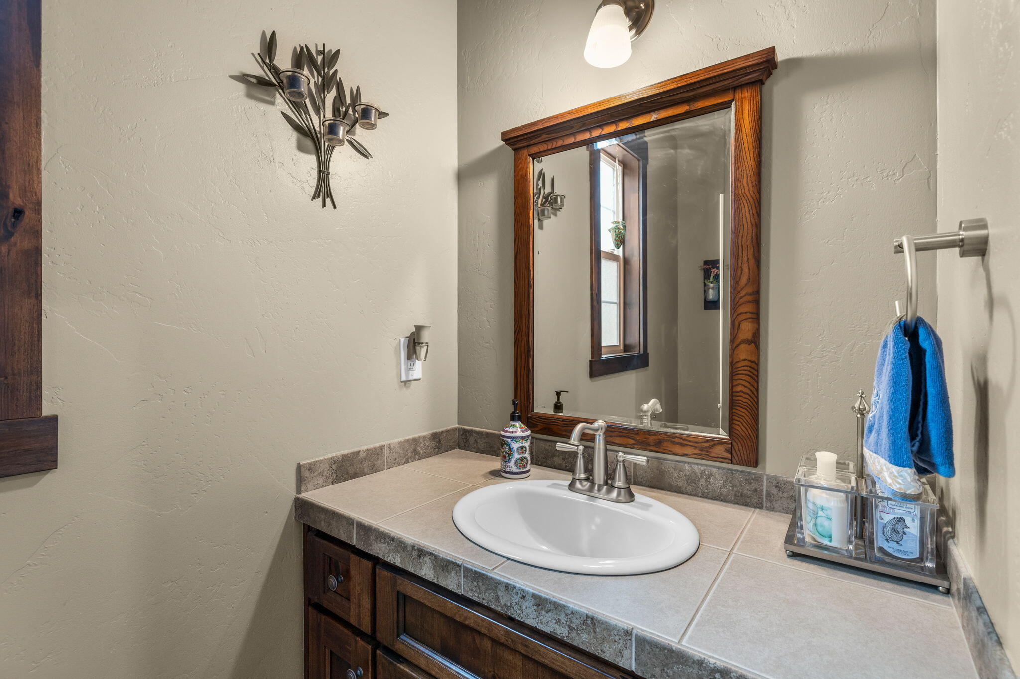 Fall River Estate - Residential