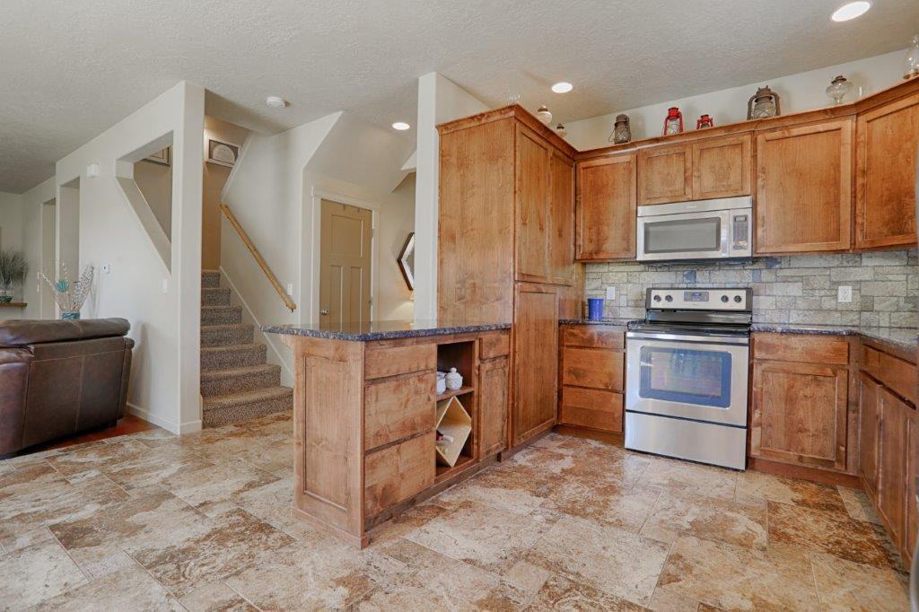 Ni Lah Sha Village - Residential