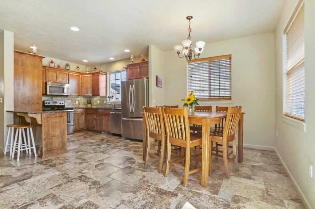 Ni Lah Sha Village - Residential