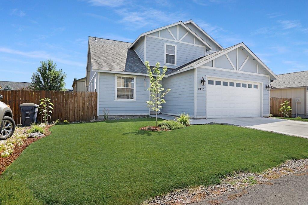 Ni Lah Sha Village - Residential