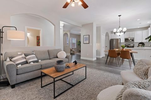 Tiny photo for 63336 NW Lavacrest Street, Bend, OR 97703 (MLS # 220212628)