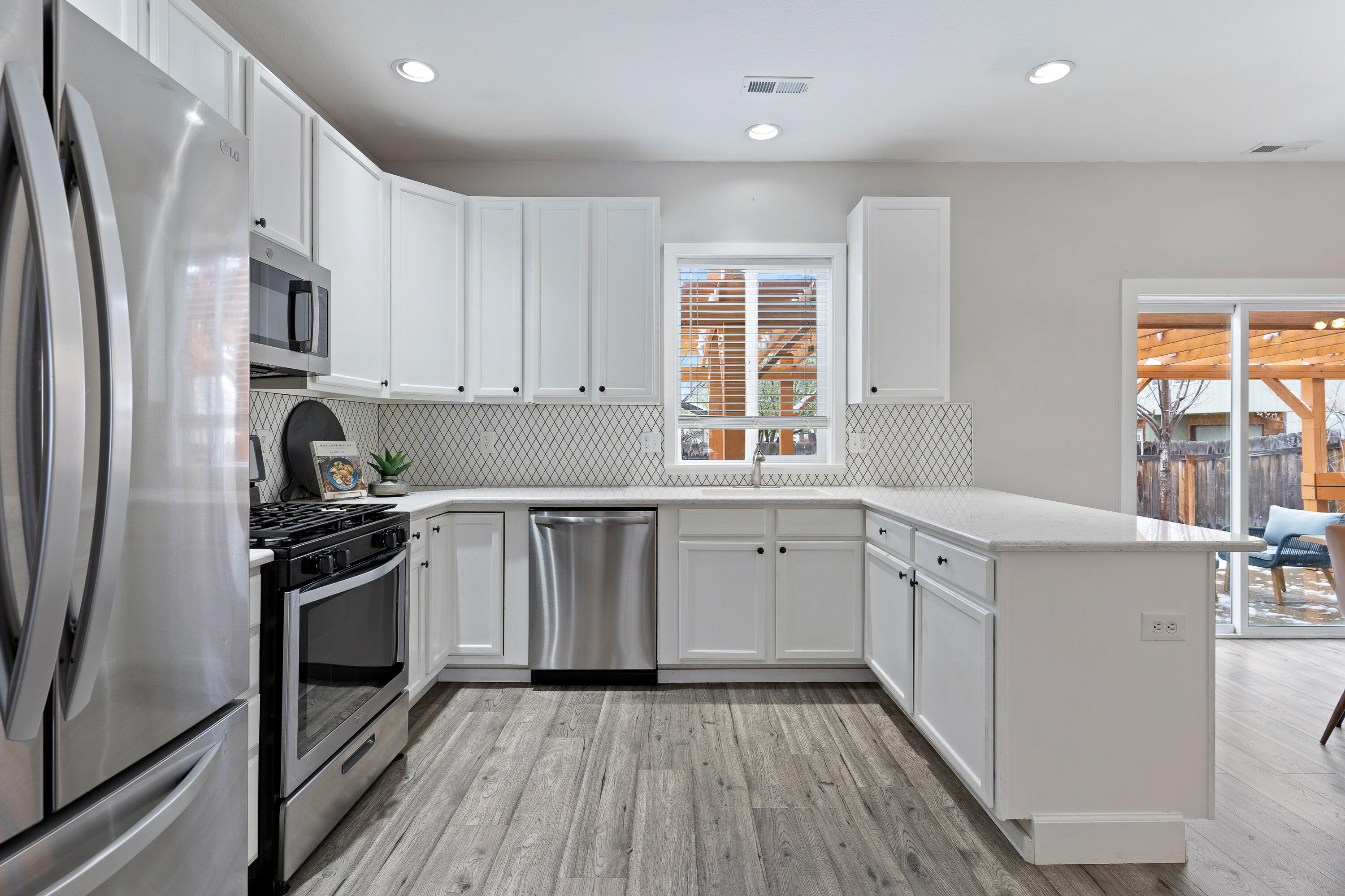 Lavacrest - Residential