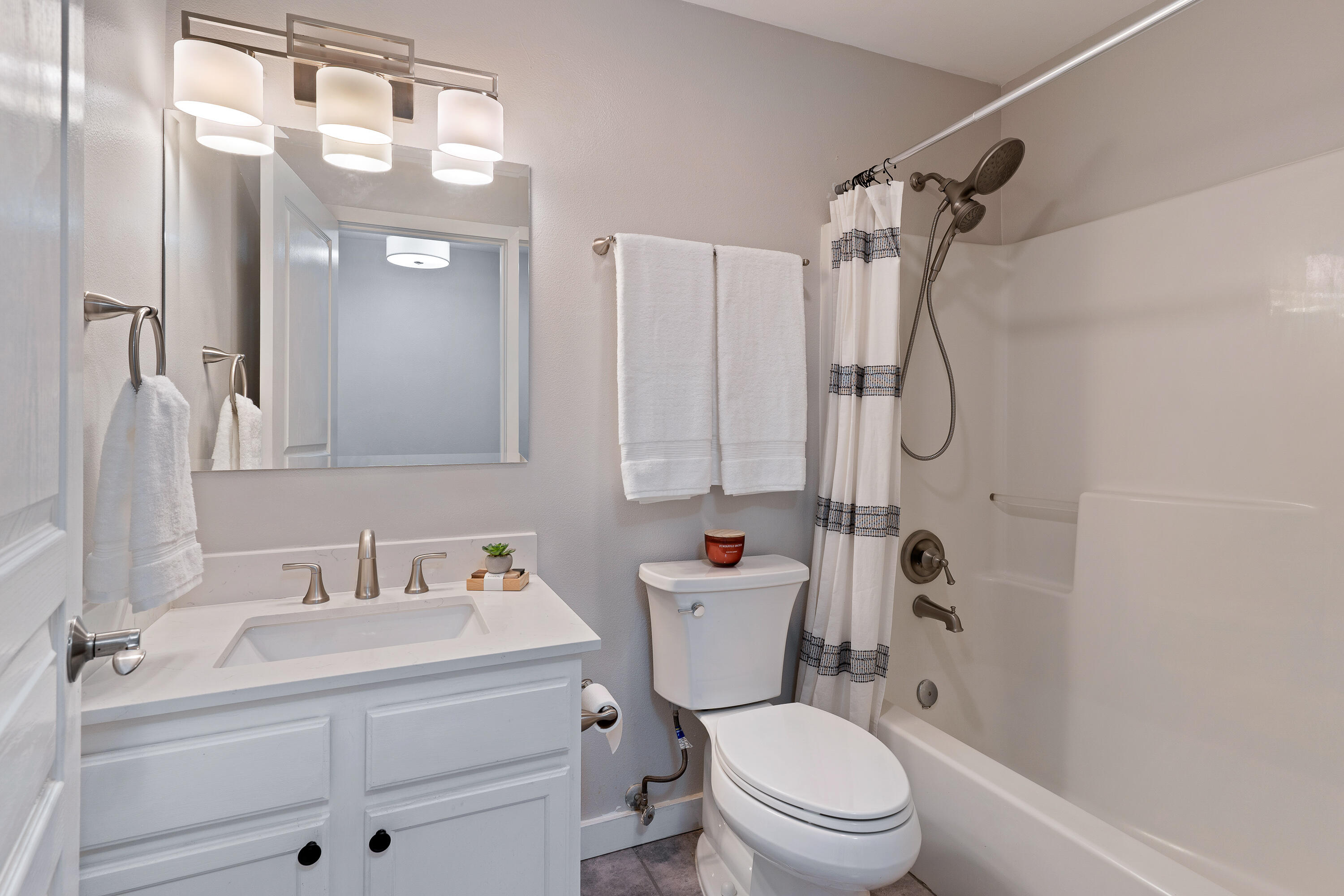 Lavacrest - Residential