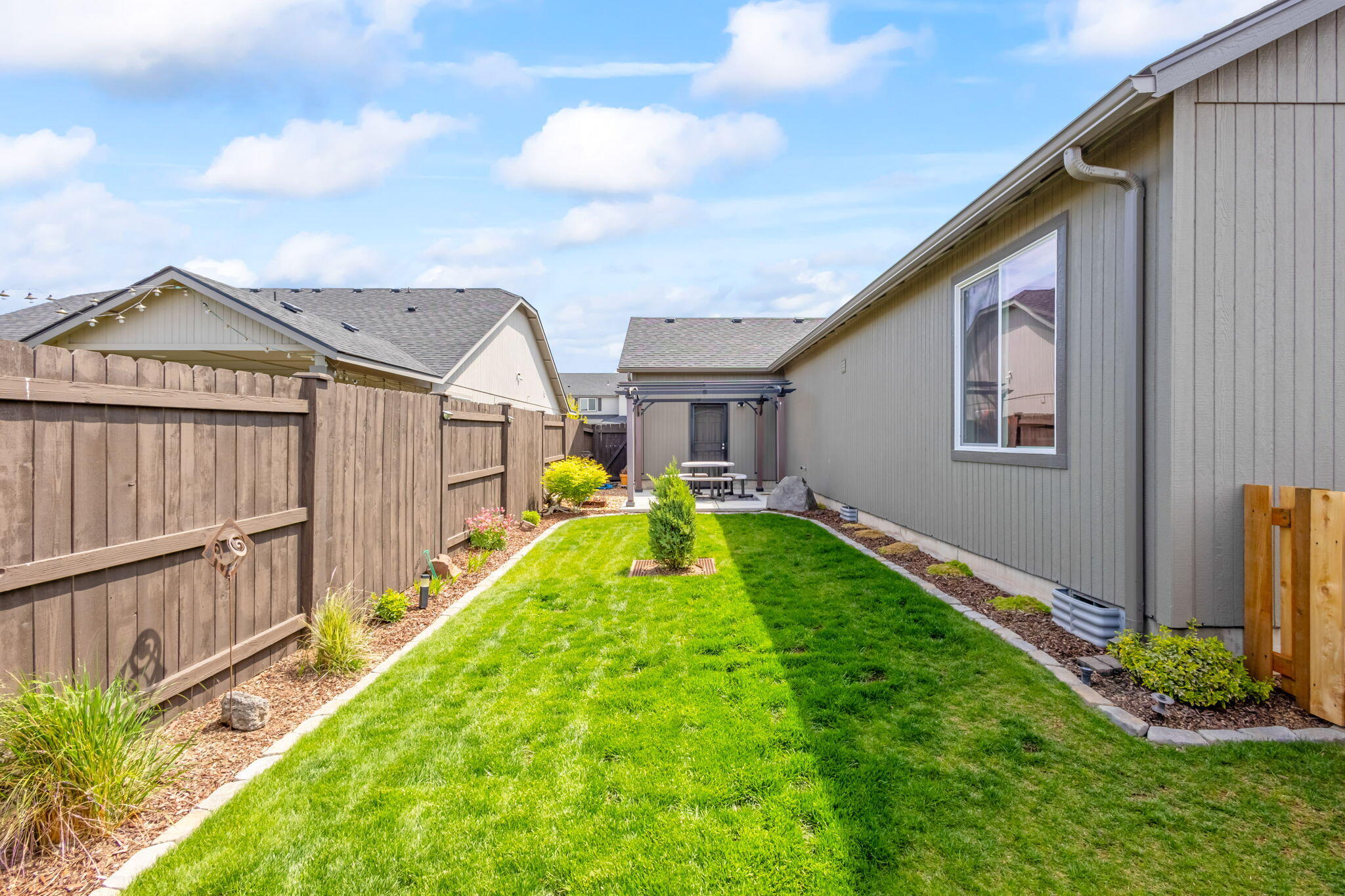 855 NW 26th Way
