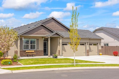 855 NW 26th Way Redmond OR 97756
