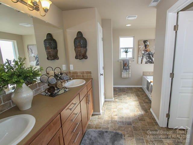 Obsidian Ridge - Residential