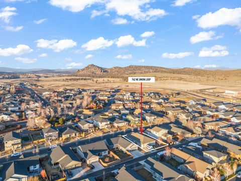 Tiny photo for 742 NE Union Loop, Prineville, OR 97754 (MLS # 220215281)