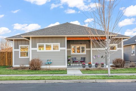 Photo of 742 NE Union Loop, Prineville, OR 97754 (MLS # 220215281)