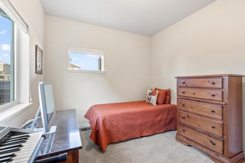 Tiny photo for 742 NE Union Loop, Prineville, OR 97754 (MLS # 220215281)