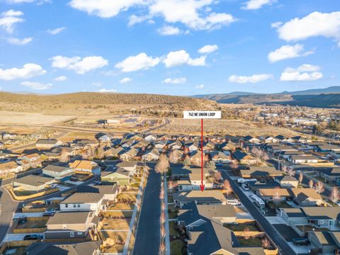 Tiny photo for 742 NE Union Loop, Prineville, OR 97754 (MLS # 220215281)