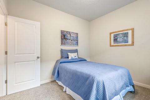 Tiny photo for 742 NE Union Loop, Prineville, OR 97754 (MLS # 220215281)