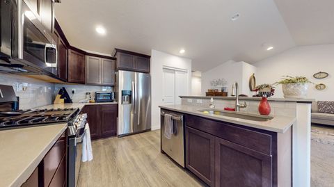 Tiny photo for 680 McKinney Ranch Road, Sisters, OR 97759 (MLS # 220219315)
