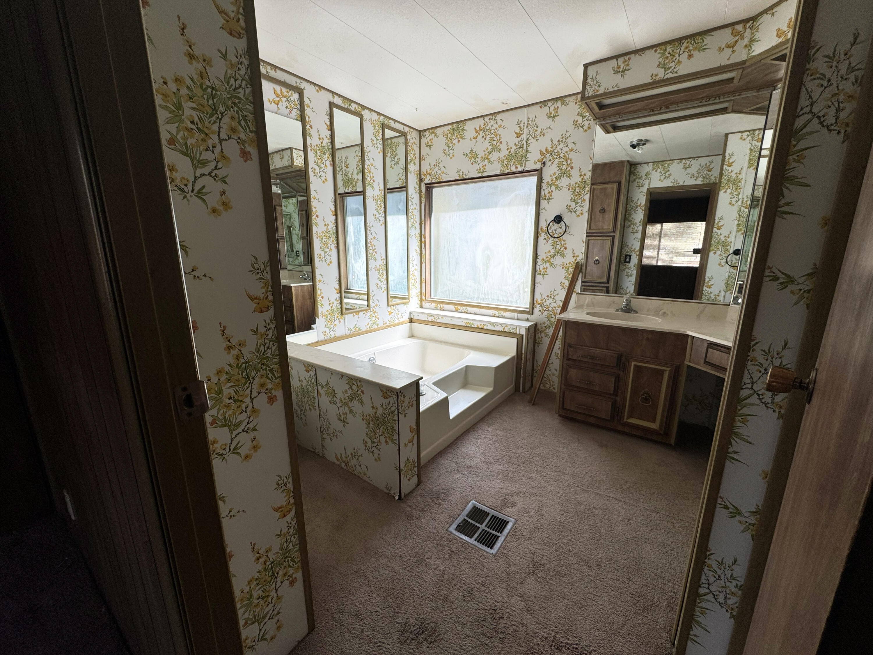 Smith Rock Mobile Pk - Residential