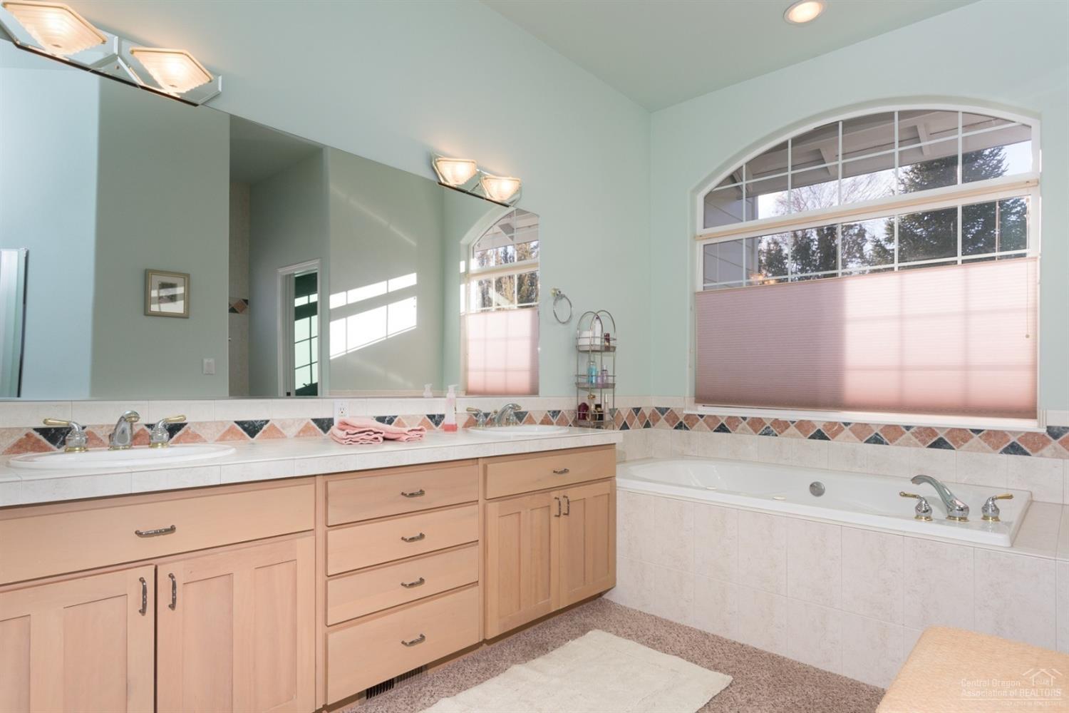 Eagle Crest - Residential