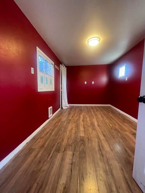 Tiny photo for 1512 Summers Lane, Klamath Falls, OR 97603 (MLS # 220212952)