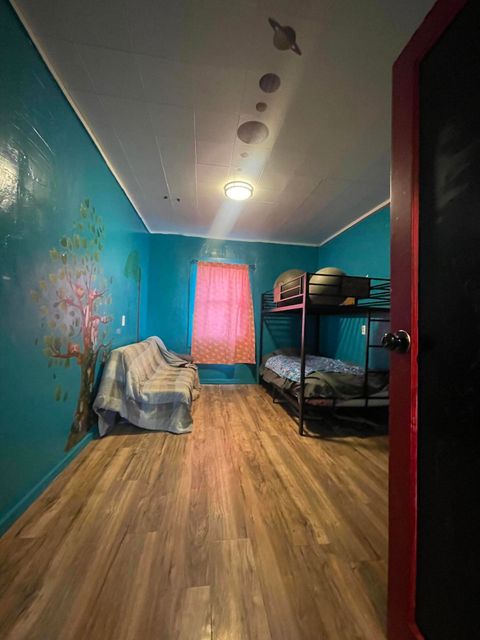 Tiny photo for 1512 Summers Lane, Klamath Falls, OR 97603 (MLS # 220212952)