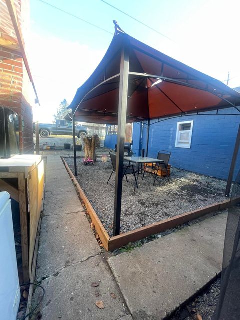 Tiny photo for 1512 Summers Lane, Klamath Falls, OR 97603 (MLS # 220212952)