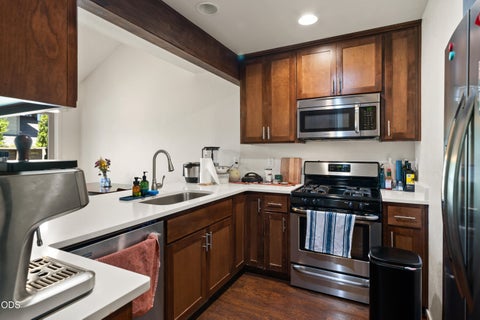 Tiny photo for 37 N Mountain Avenue, Ashland, OR 97520 (MLS # 220225105)