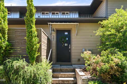 Tiny photo for 37 N Mountain Avenue, Ashland, OR 97520 (MLS # 220225105)
