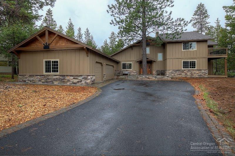 Fairway Crest Village - Residential