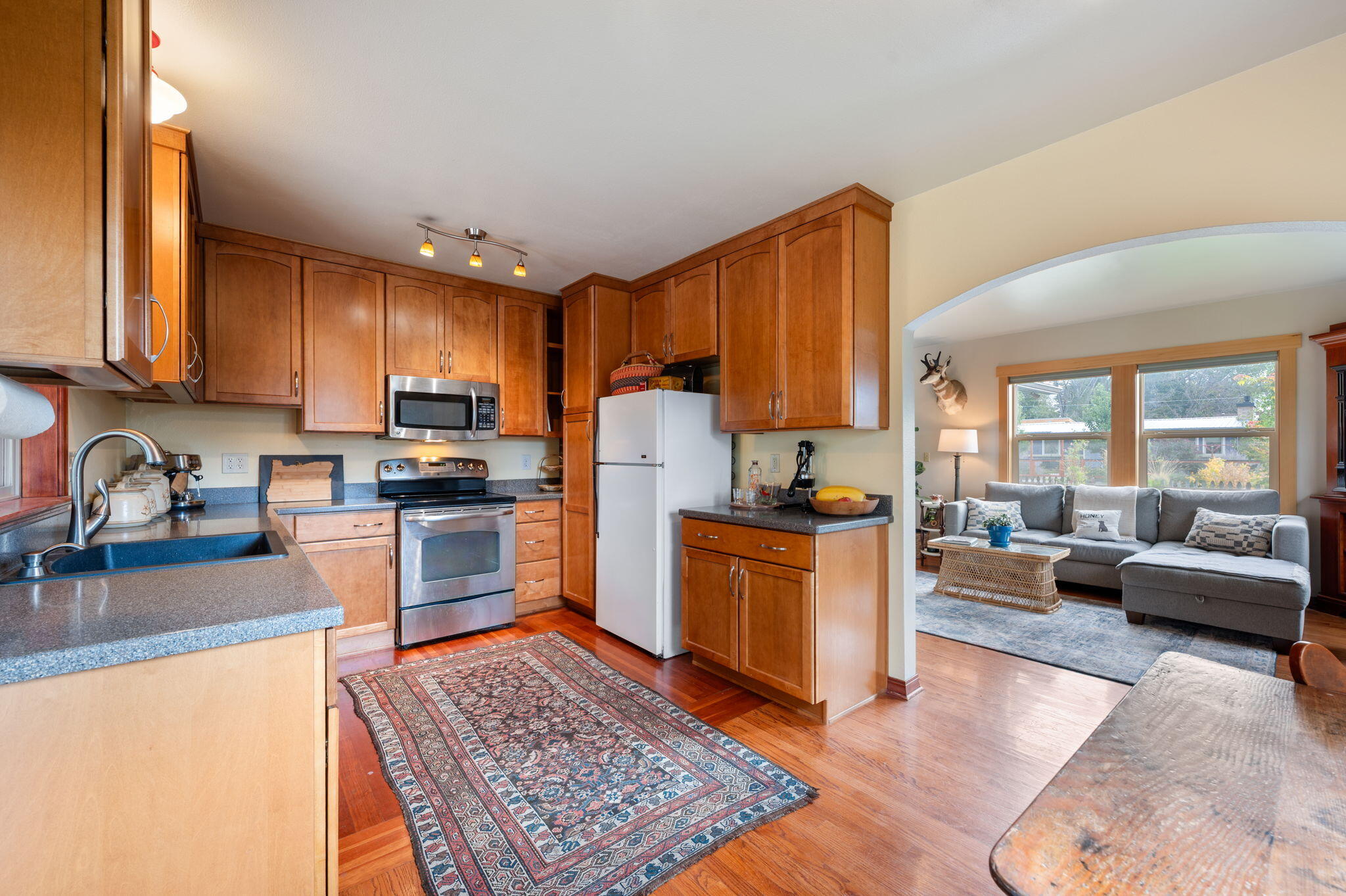 555 SW 14th Street