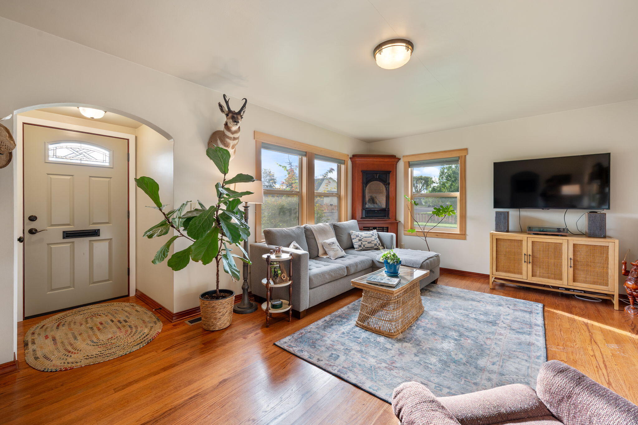 555 SW 14th Street