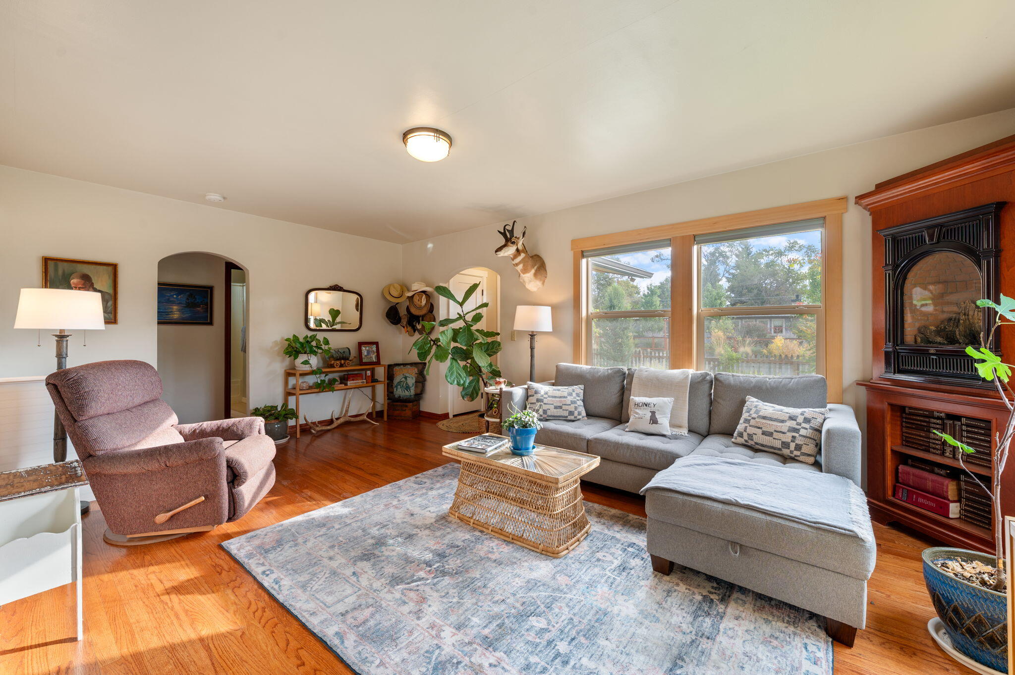 555 SW 14th Street