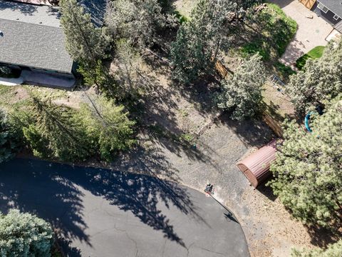 Tiny photo for 20570 Whitehaven Lane, Bend, OR 97702 (MLS # 220221157)