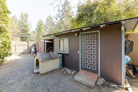 Tiny photo for 20570 Whitehaven Lane, Bend, OR 97702 (MLS # 220221157)