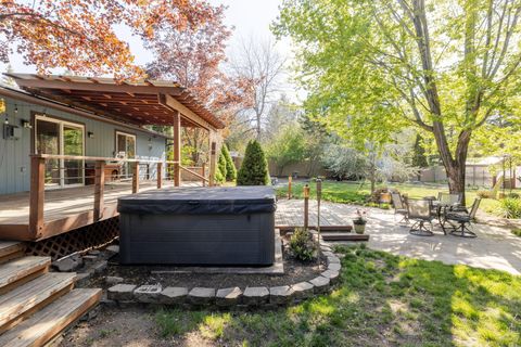 Tiny photo for 20570 Whitehaven Lane, Bend, OR 97702 (MLS # 220221157)