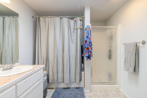 Tiny photo for 20570 Whitehaven Lane, Bend, OR 97702 (MLS # 220221157)