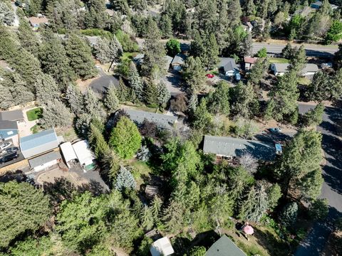 Tiny photo for 20570 Whitehaven Lane, Bend, OR 97702 (MLS # 220221157)