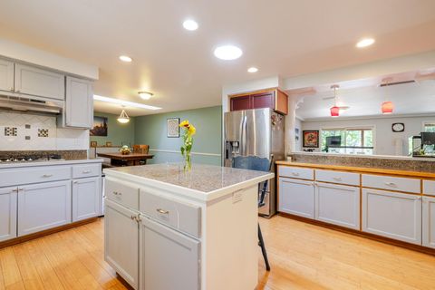 Tiny photo for 20570 Whitehaven Lane, Bend, OR 97702 (MLS # 220221157)