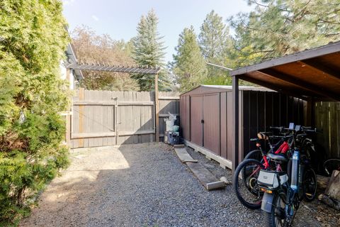 Tiny photo for 20570 Whitehaven Lane, Bend, OR 97702 (MLS # 220221157)