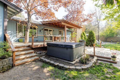 Tiny photo for 20570 Whitehaven Lane, Bend, OR 97702 (MLS # 220221157)