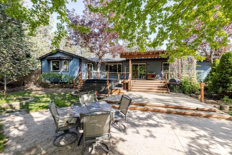 Tiny photo for 20570 Whitehaven Lane, Bend, OR 97702 (MLS # 220221157)