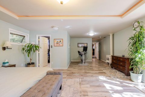 Tiny photo for 20570 Whitehaven Lane, Bend, OR 97702 (MLS # 220221157)