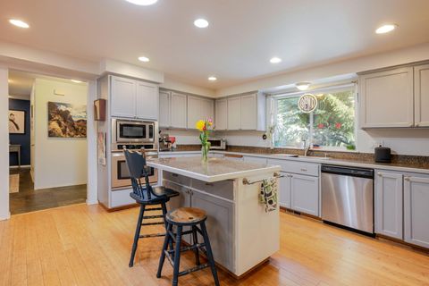 Tiny photo for 20570 Whitehaven Lane, Bend, OR 97702 (MLS # 220221157)