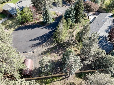 Tiny photo for 20570 Whitehaven Lane, Bend, OR 97702 (MLS # 220221157)