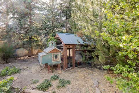 Tiny photo for 20570 Whitehaven Lane, Bend, OR 97702 (MLS # 220221157)