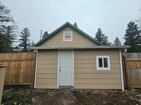 Tiny photo for 130 W Obrien Street, OBrien, OR 97534 (MLS # 220212925)