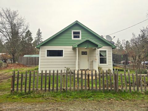 Tiny photo for 130 W Obrien Street, OBrien, OR 97534 (MLS # 220212925)