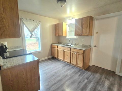 Tiny photo for 130 W Obrien Street, OBrien, OR 97534 (MLS # 220212925)