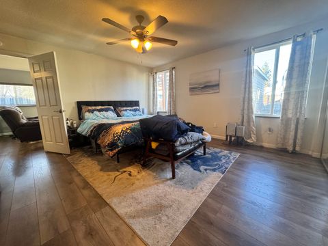 Tiny photo for 2427 Applegate Avenue, Klamath Falls, OR 97601 (MLS # 220213826)